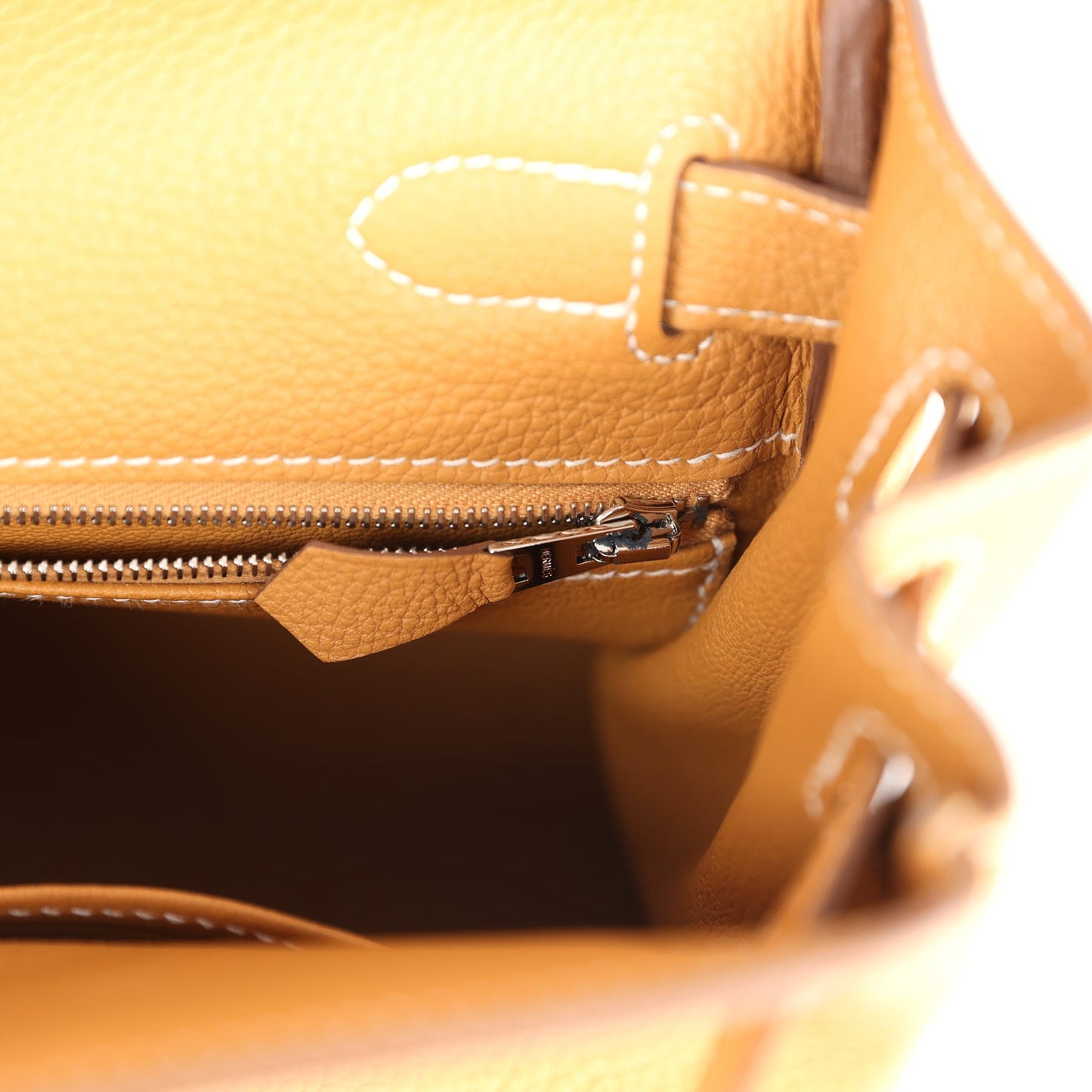 Kelly Retourne 28 Naturel Sable Togo Palladium Hardware
