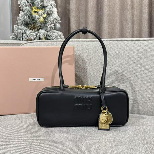 Beau leather bag