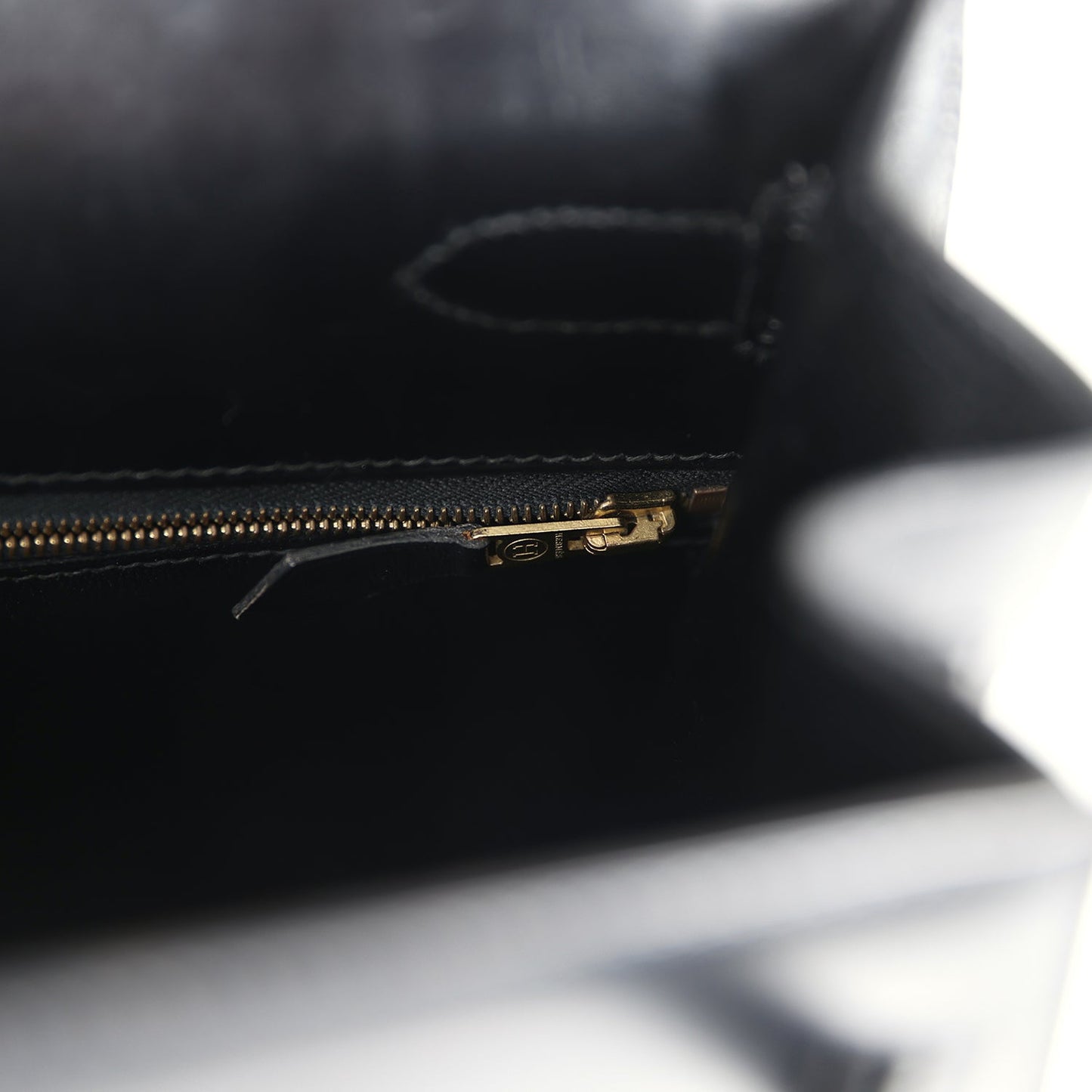 Vintage Kelly Sellier 35 Black Box Gold Hardware