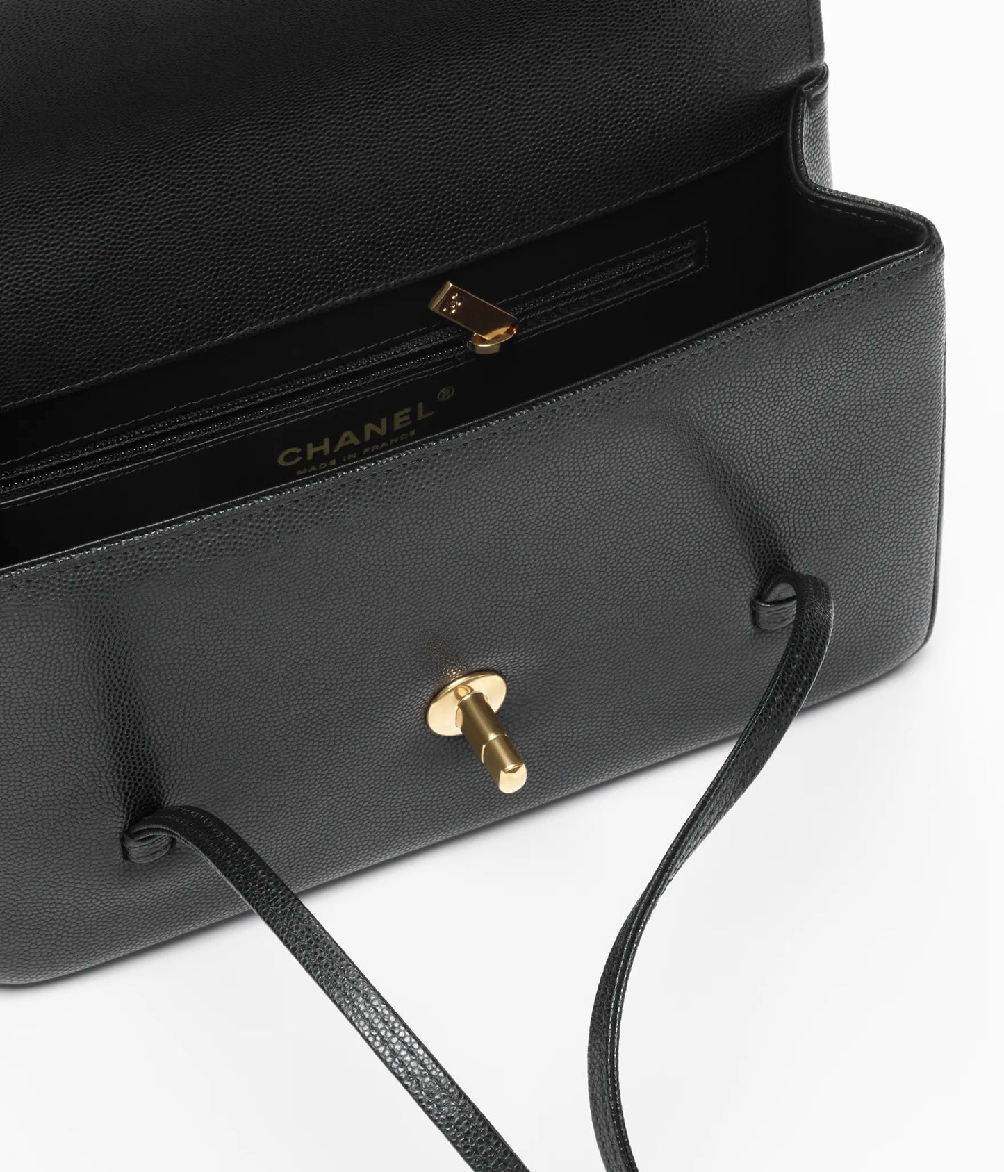Clutch in Grainy Shiny Calfskin 01
