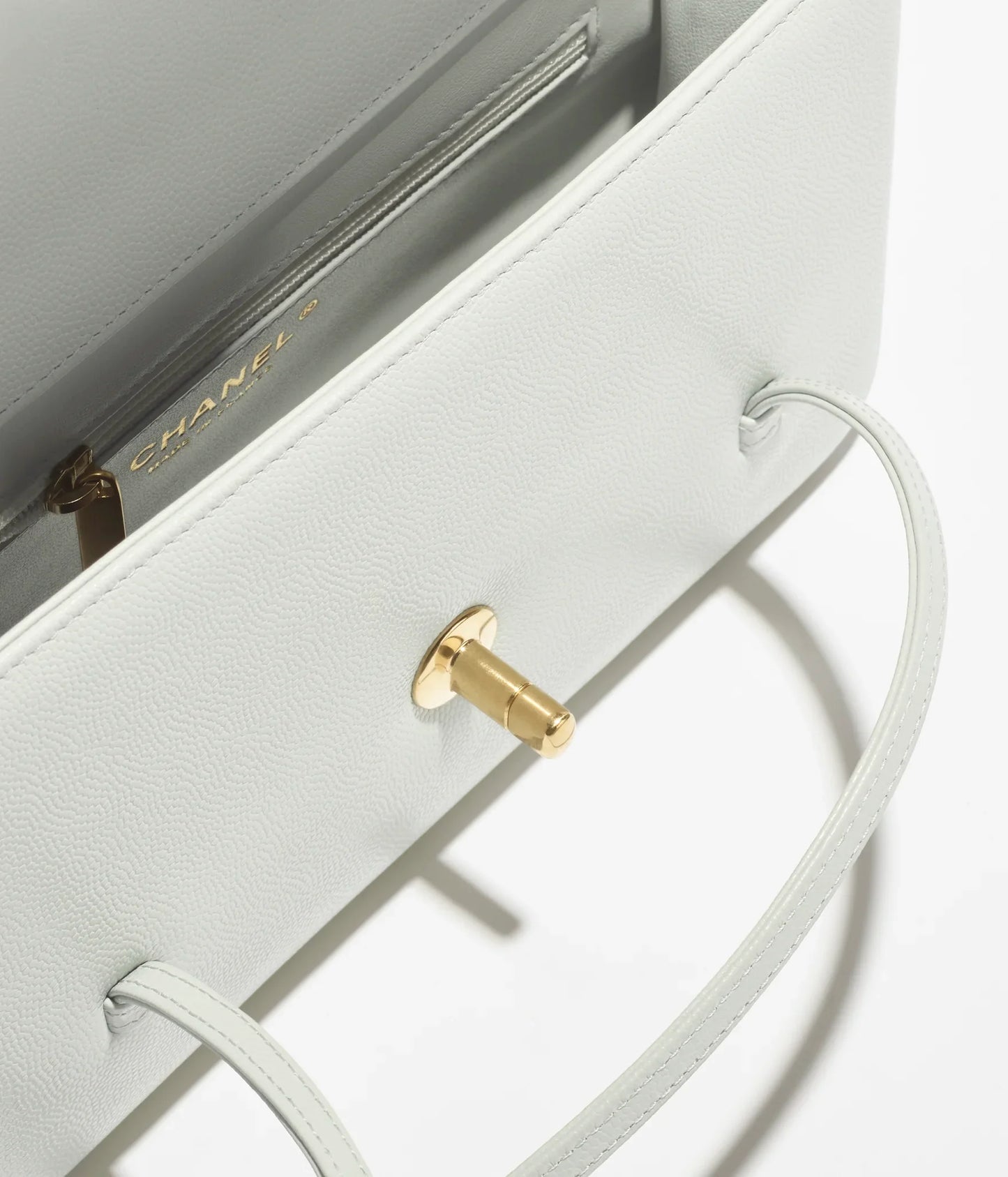 Clutch in Grainy Shiny Calfskin