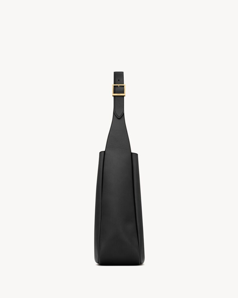 Saint Laurent Le 5 À 7 supple Large In Grained Leather