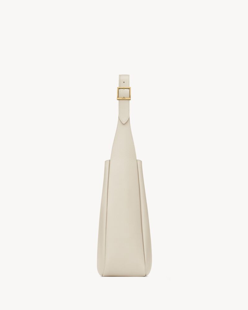 Saint Laurent Le 5 À 7 supple Large In Grained Leather