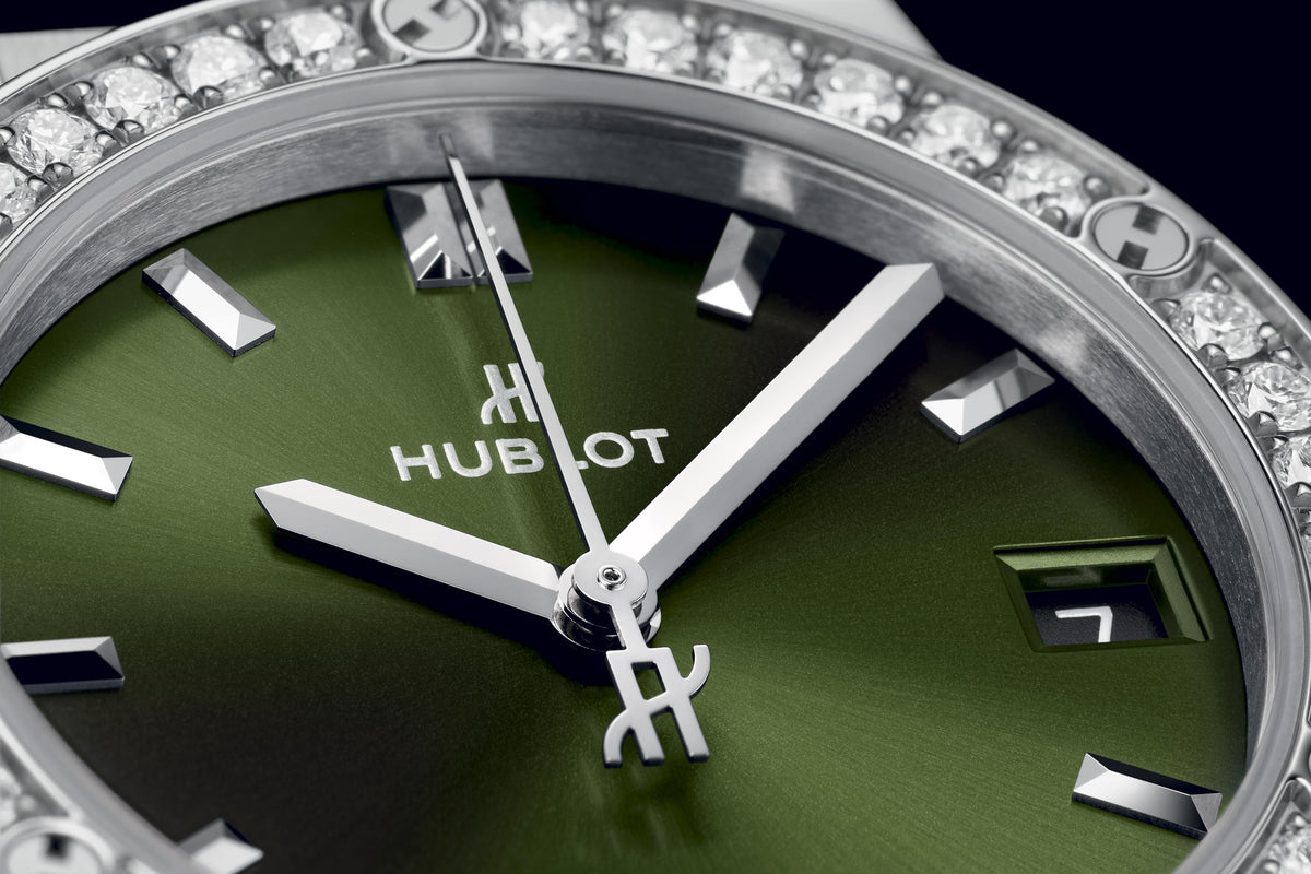 Classic Fusion Titanium Green Diamonds 33 mm